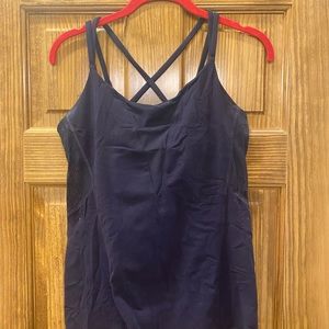 Lulu lemon tank with built in bra! sz 10. fits more like an 8.